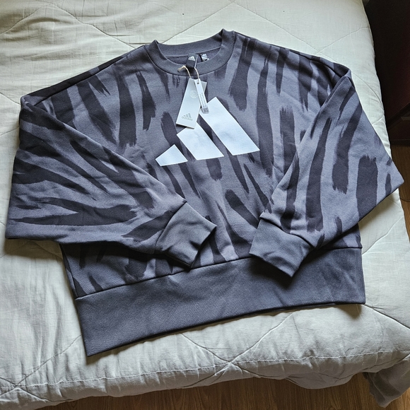 ADIDAS Sportswear Future icons Feel Fierce Graphic Sweatshirt Tiger Large NWT - Picture 2 of 14